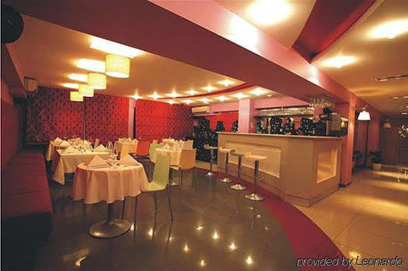 Bulvar Inn 巴库 餐厅 照片